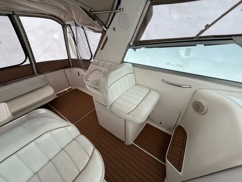Slide: The Image of 1997 Sea Ray 330 Sundancer 33 - 7836842