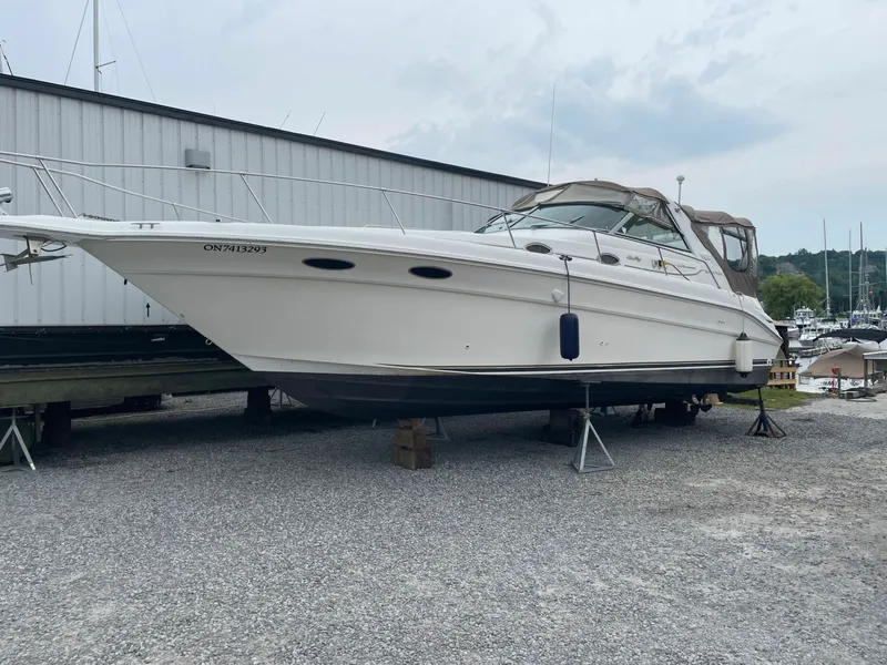 Slide: The Image of 1997 Sea Ray 330 Sundancer 33 - 7836815