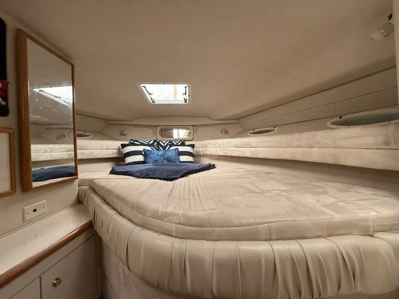 Slide: The Image of 1997 Sea Ray 330 Sundancer 33 - 7836857
