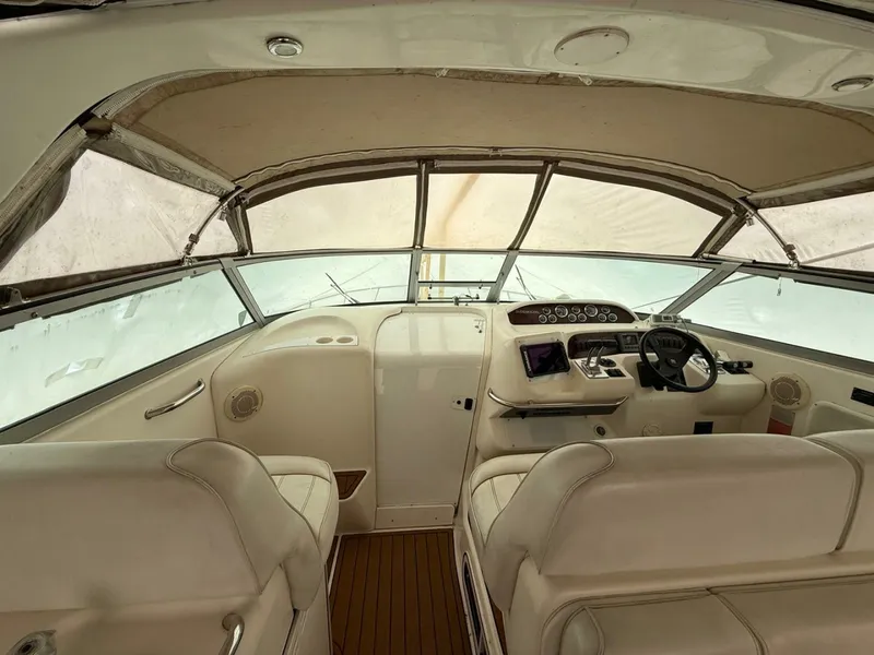 Slide: The Image of 1997 Sea Ray 330 Sundancer 33 - 7836826