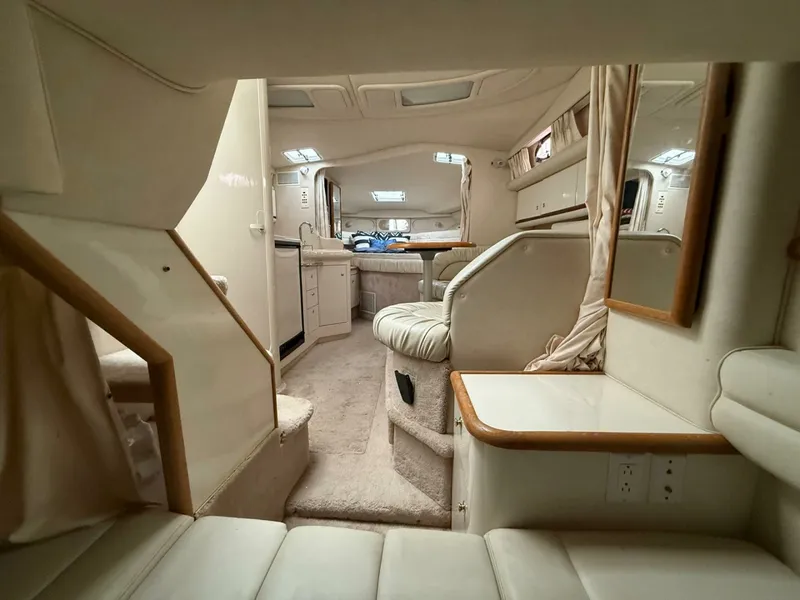 Slide: The Image of 1997 Sea Ray 330 Sundancer 33 - 7836882