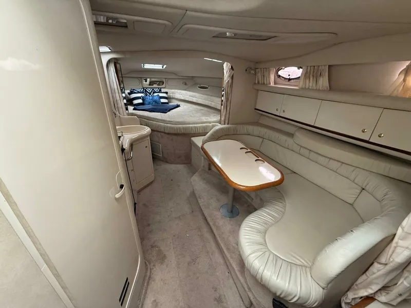 Slide: The Image of 1997 Sea Ray 330 Sundancer 33 - 7836849