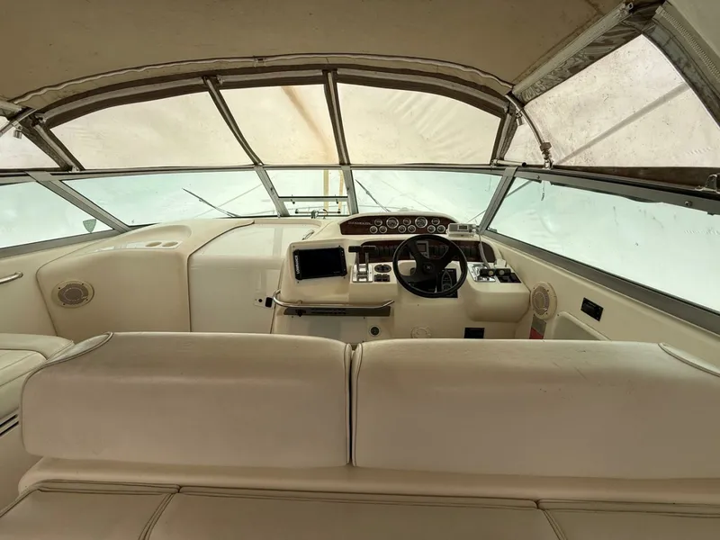 Slide: The Image of 1997 Sea Ray 330 Sundancer 33 - 7836827
