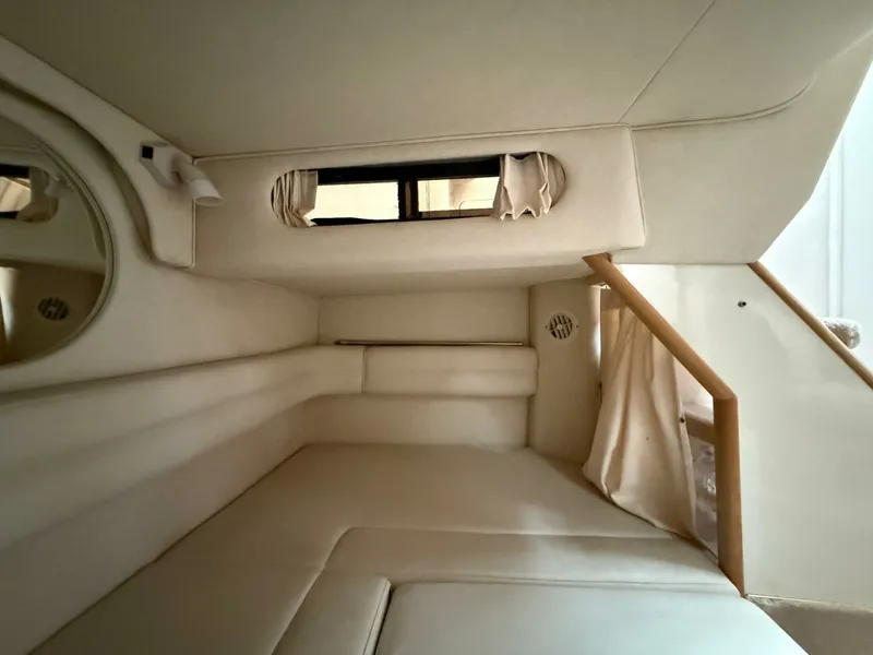 Slide: The Image of 1997 Sea Ray 330 Sundancer 33 - 7836881