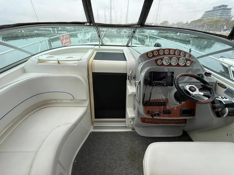 Slide: The Image of 2008 Bayliner 320 Express Cruiser 32 - 7836913