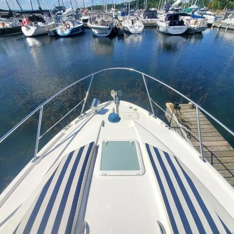 Slide: The Image of 2008 Bayliner 320 Express Cruiser 32 - 7836915