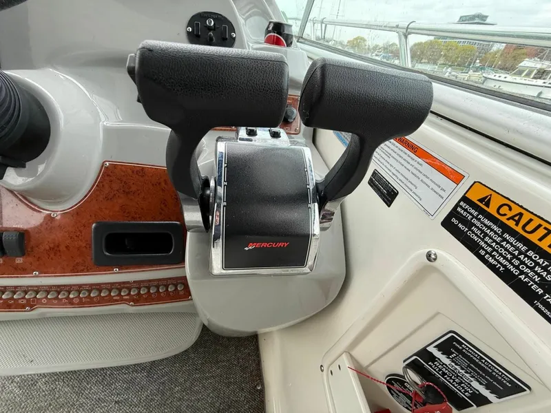 Slide: The Image of 2008 Bayliner 320 Express Cruiser 32 - 7836912