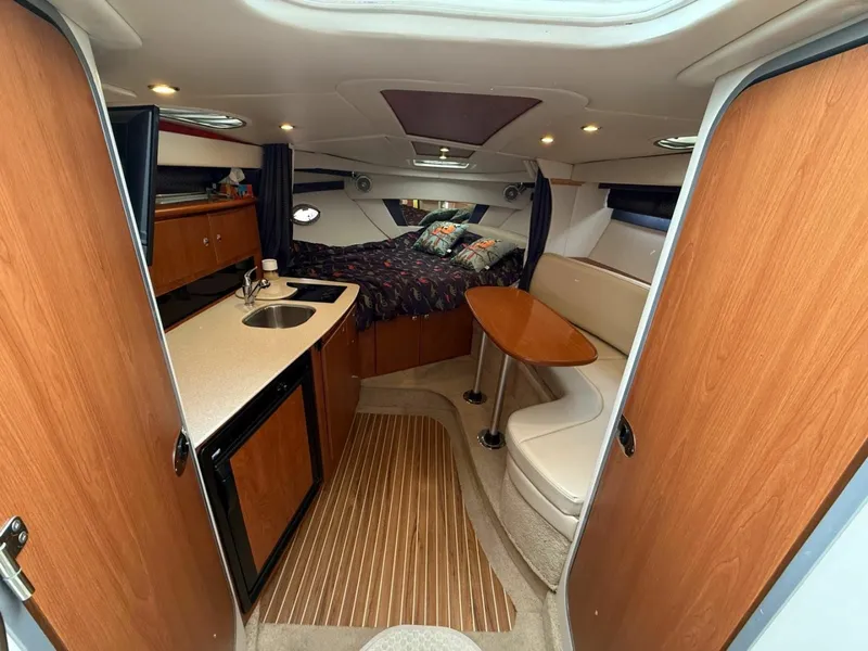 Slide: The Image of 2008 Bayliner 320 Express Cruiser 32 - 7836922