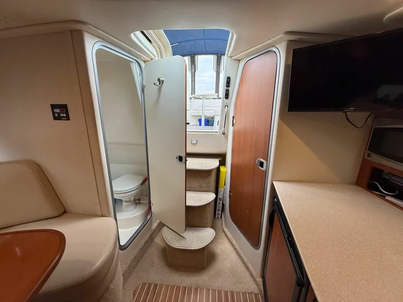 Slide: The Image of 2008 Bayliner 320 Express Cruiser 32 - 7836938