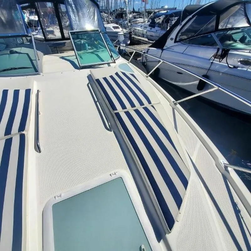 Slide: The Image of 2008 Bayliner 320 Express Cruiser 32 - 7836917
