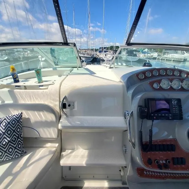 Slide: The Image of 2008 Bayliner 320 Express Cruiser 32 - 7836914