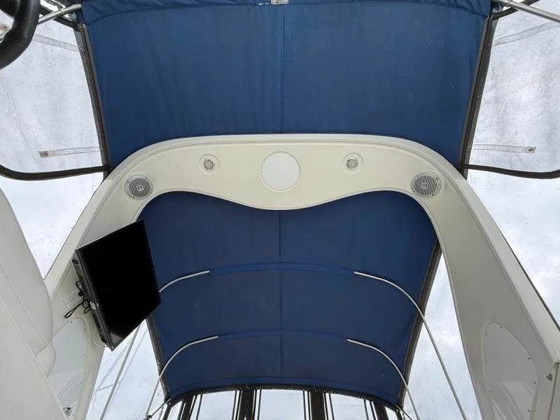 Slide: The Image of 2008 Bayliner 320 Express Cruiser 32 - 7836898
