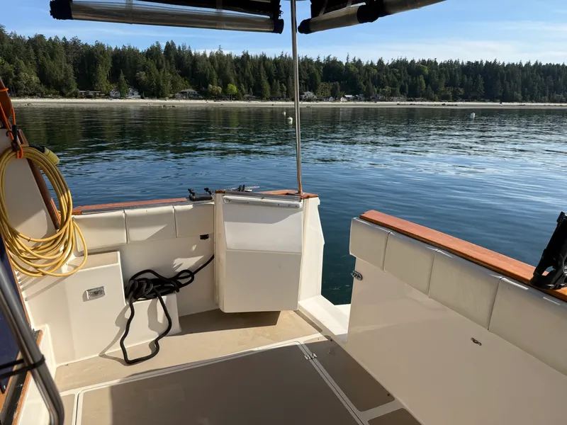 Slide: The Image of 1985 Bayliner 3870 Motoryacht 38 - 7836959