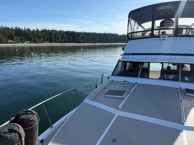 Slide: The Image of 1985 Bayliner 3870 Motoryacht 38 - 7836964