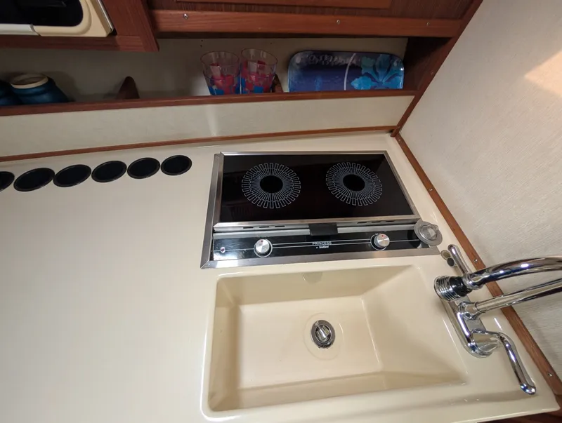 Slide: The Image of 1986 Sea Ray 300 Weekender 30 - 7837072