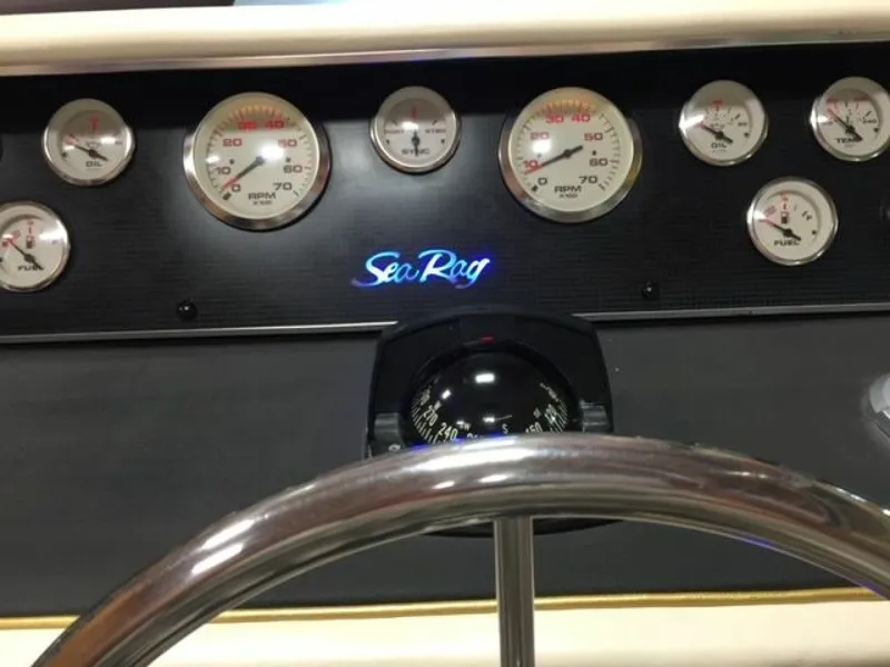 Slide: The Image of 1986 Sea Ray 300 Weekender 30 - 7837053