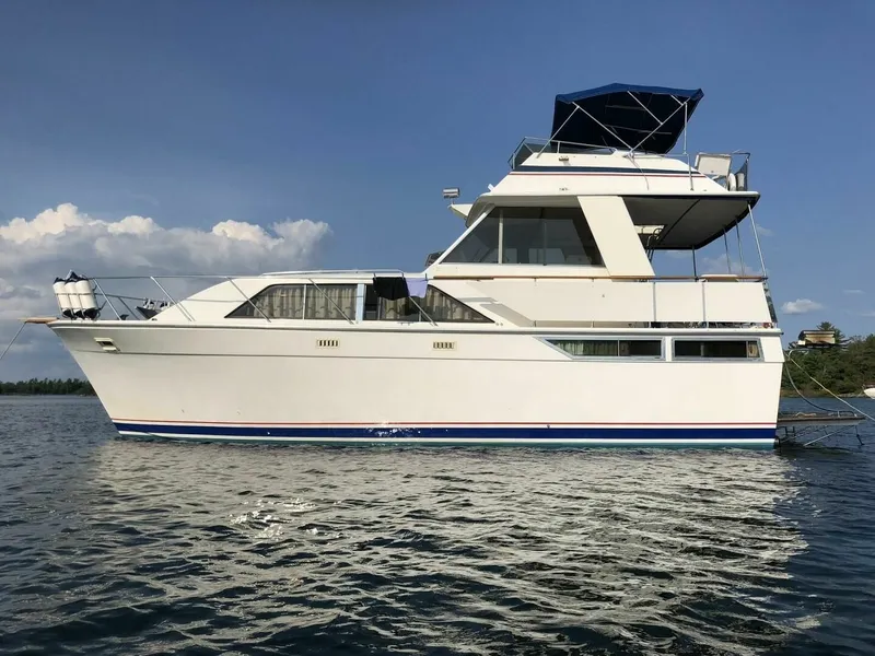 Slide: The Image of 1977 Pacemaker FB Motor Yacht 40 - 7837081