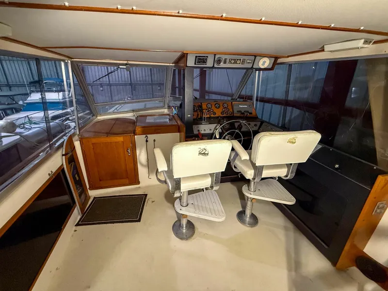 Slide: The Image of 1977 Pacemaker FB Motor Yacht 40 - 7837086