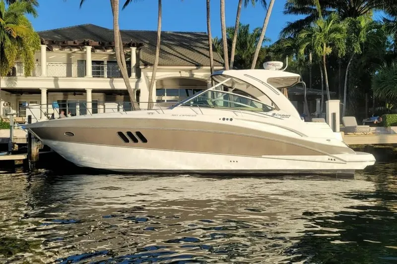 Slide: The Image of 2014 Cruisers Yachts 380 Express 38 - 7837197