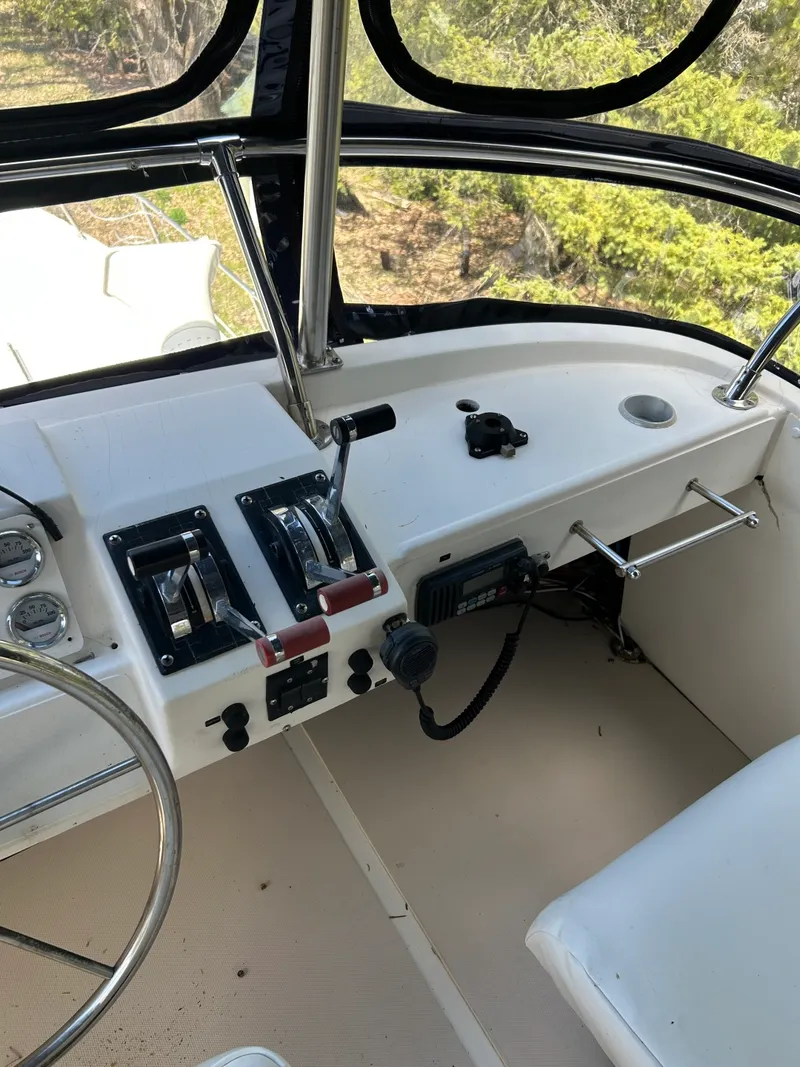 Slide: The Image of 1985 Bayliner  3870 - 7837351