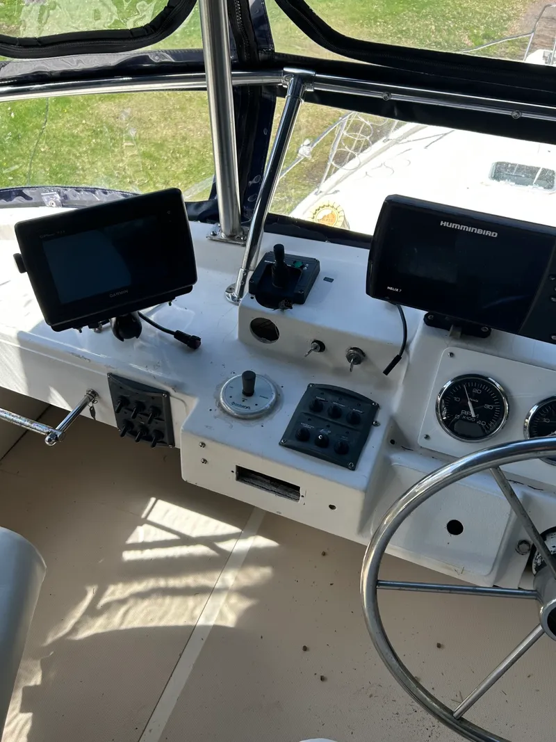 Slide: The Image of 1985 Bayliner  3870 - 7837356