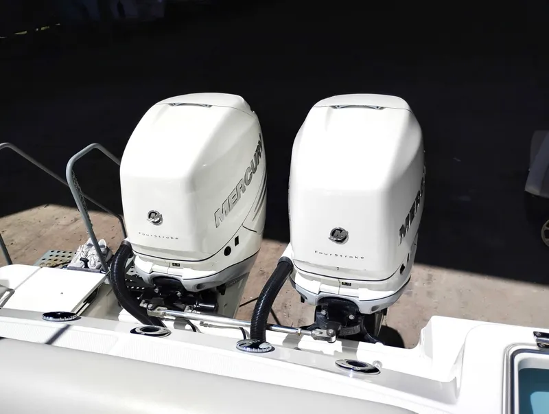 Slide: The Image of 2018 Boston Whaler 280 Outrage - 7837448