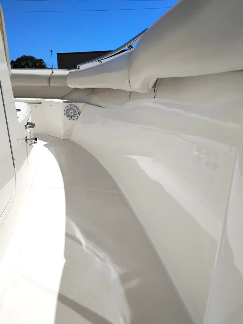 Slide: The Image of 2018 Boston Whaler 280 Outrage - 7837454
