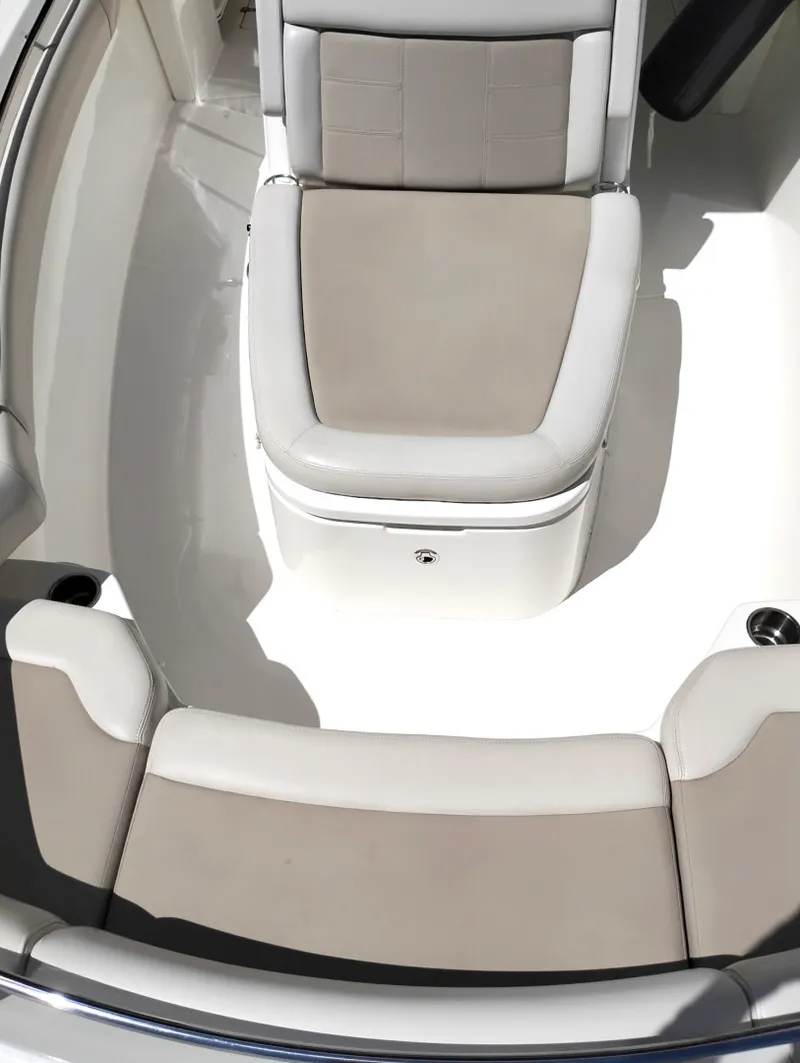Slide: The Image of 2018 Boston Whaler 280 Outrage - 7837452