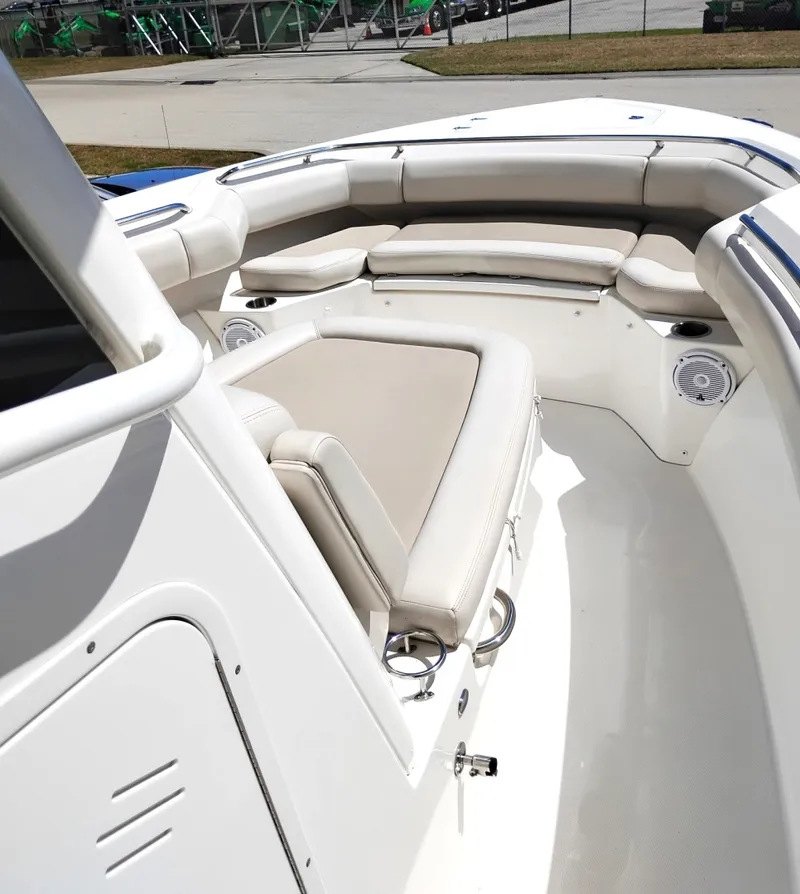 Slide: The Image of 2018 Boston Whaler 280 Outrage - 7837451