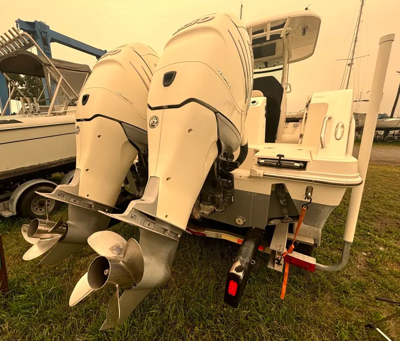 Slide: The Image of 2018 Boston Whaler 280 Outrage - 7837500