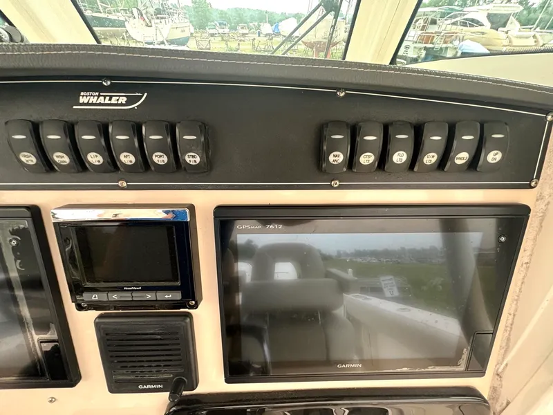 Slide: The Image of 2018 Boston Whaler 280 Outrage - 7837487