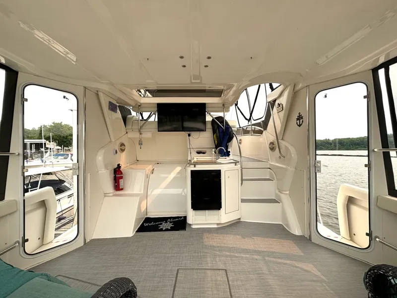 Slide: The Image of 2000 Silverton 422 Motor Yacht - 7837544