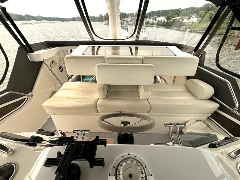 Slide: The Image of 2000 Silverton 422 Motor Yacht - 7837557