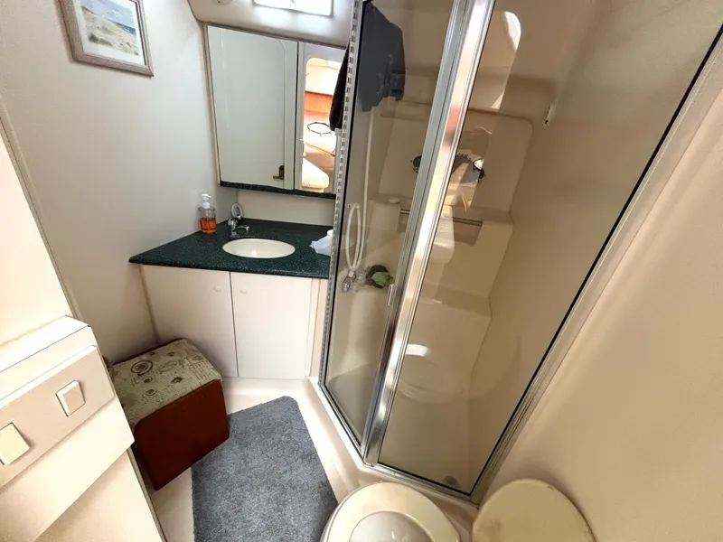 Slide: The Image of 2000 Silverton 422 Motor Yacht - 7837570