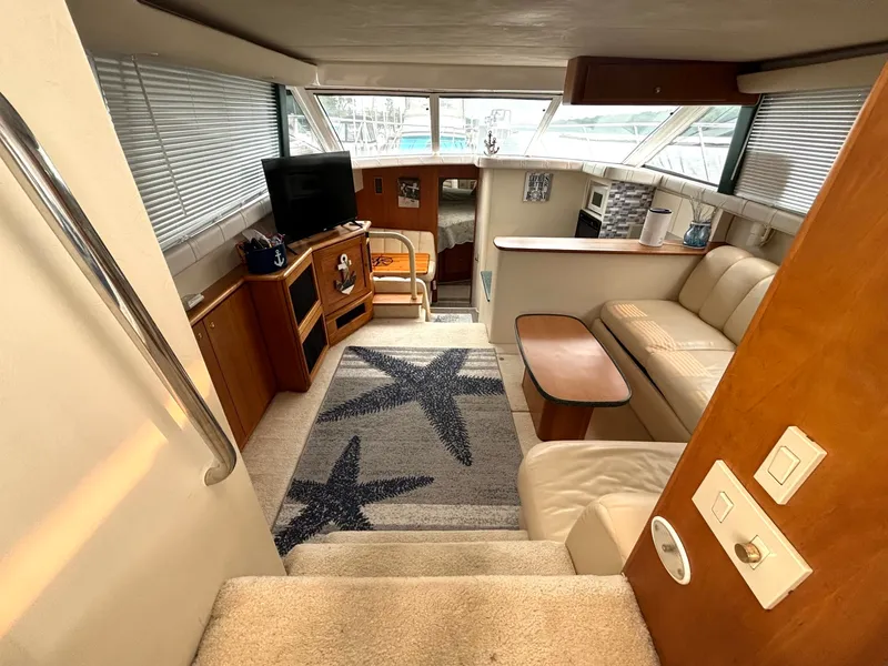 Slide: The Image of 2000 Silverton 422 Motor Yacht - 7837559