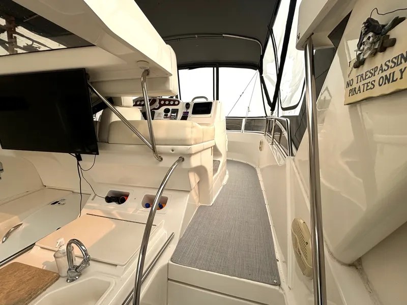 Slide: The Image of 2000 Silverton 422 Motor Yacht - 7837549