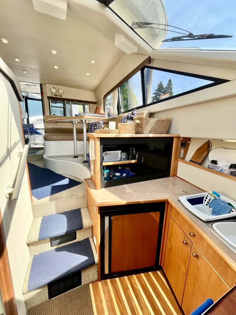 Slide: The Image of 2000 Bayliner 3388 - 7837608