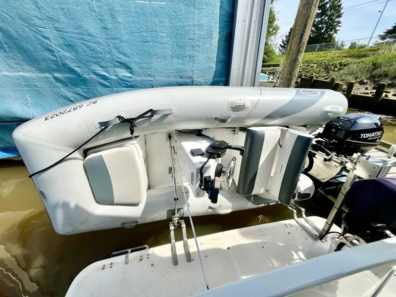 Slide: The Image of 2000 Bayliner 3388 - 7837599