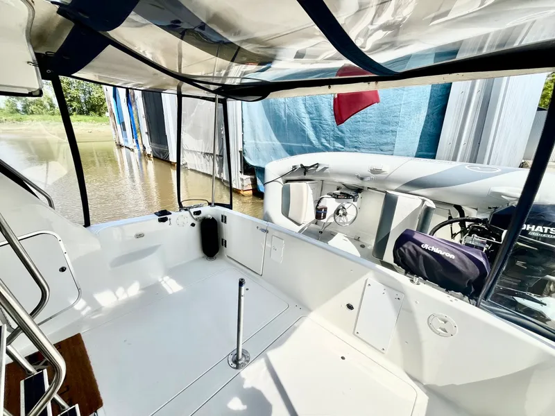Slide: The Image of 2000 Bayliner 3388 - 7837597