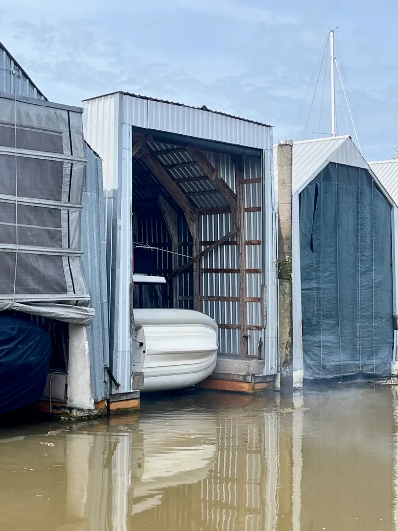 Slide: The Image of 2000 Bayliner 3388 - 7837592