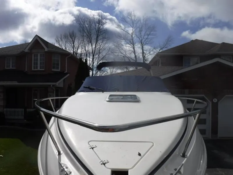 Slide: The Image of 2004 Rinker 2500 Fiesta Vee - 7837634