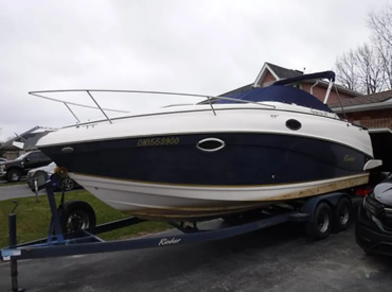 Slide: The Image of 2004 Rinker 2500 Fiesta Vee - 7837630