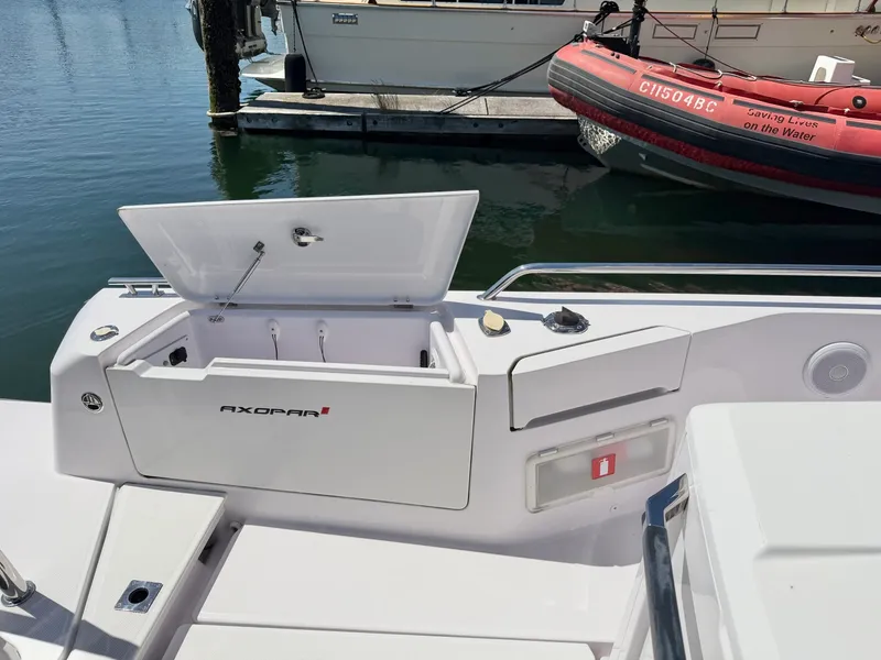 Slide: The Image of 2020 Axopar 37 XC - 7837682