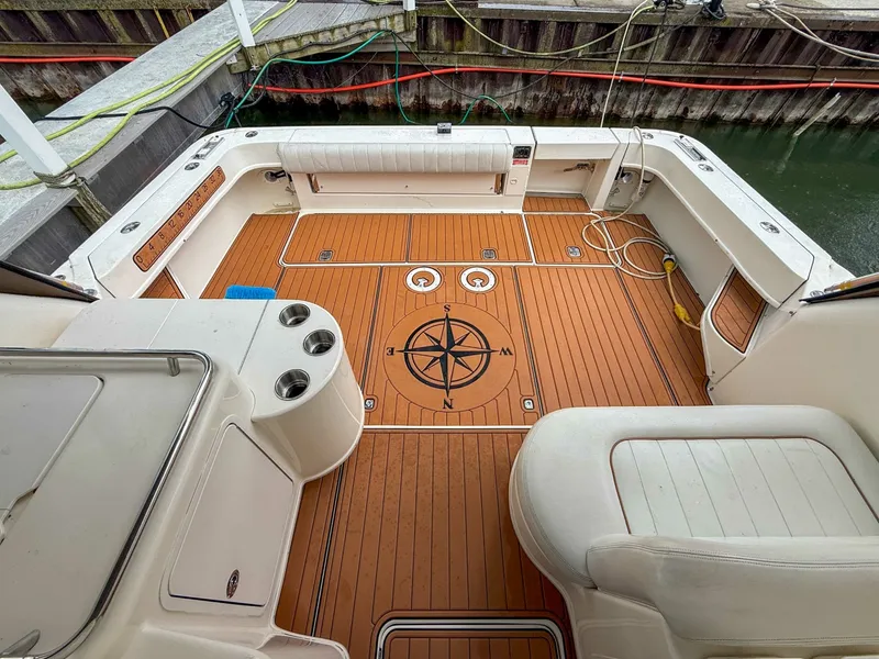Slide: The Image of 1997 Sea Ray 330 Express Cruiser - 7837847
