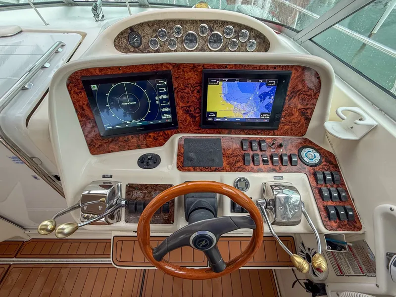 Slide: The Image of 1997 Sea Ray 330 Express Cruiser - 7837853