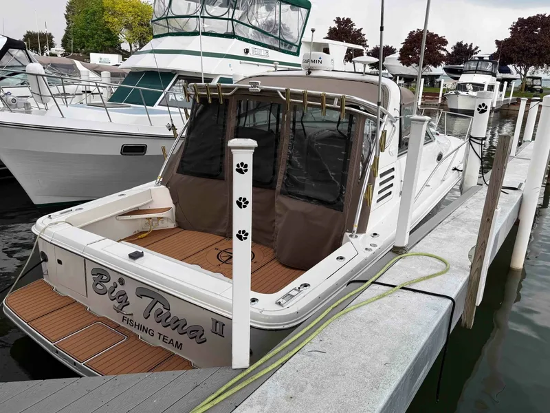 Slide: The Image of 1997 Sea Ray 330 Express Cruiser - 7837845