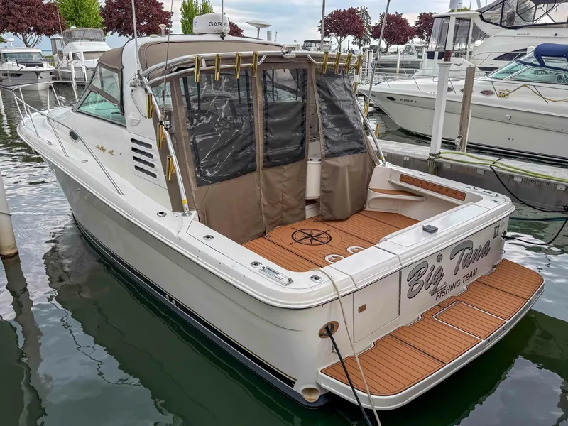Slide: The Image of 1997 Sea Ray 330 Express Cruiser - 7837844