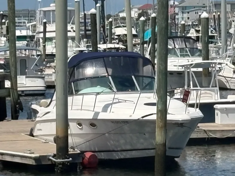 Slide: The Image of 2000 Monterey 322 Cruiser - 7837919