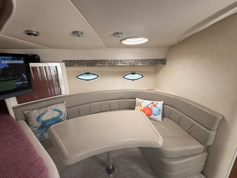 Slide: The Image of 2000 Monterey 322 Cruiser - 7837894
