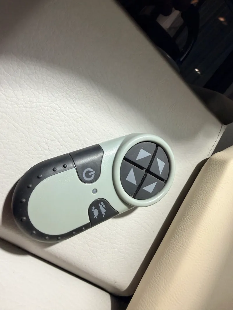 Slide: The Image of 2019 Regal 42 Grande Coupe - 7837982